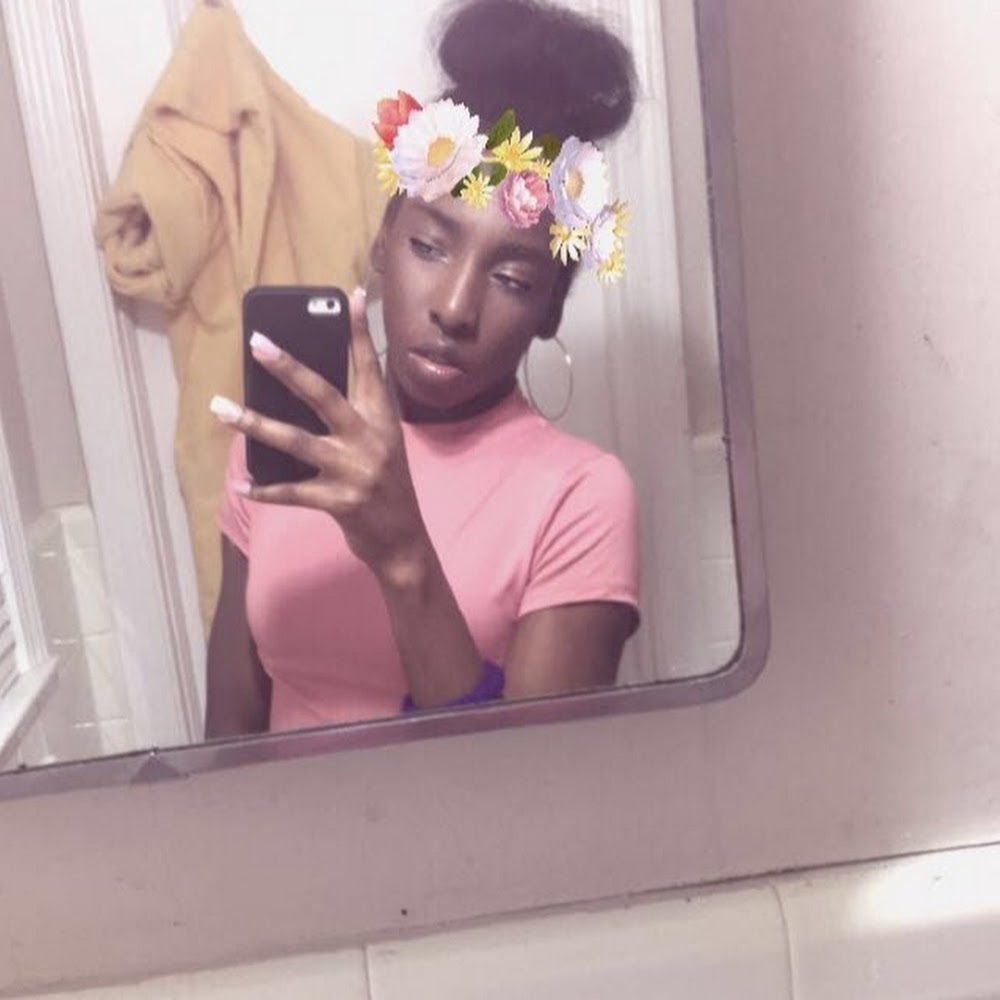 Meet your Posher, Queen